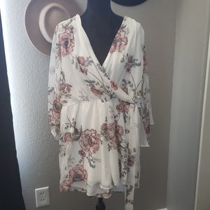 White flower romper